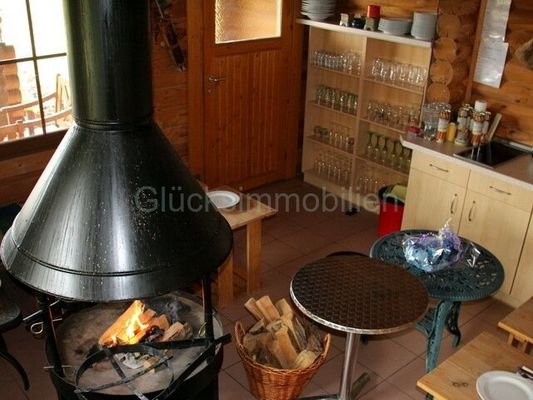    Gemütliches Grillhaus
