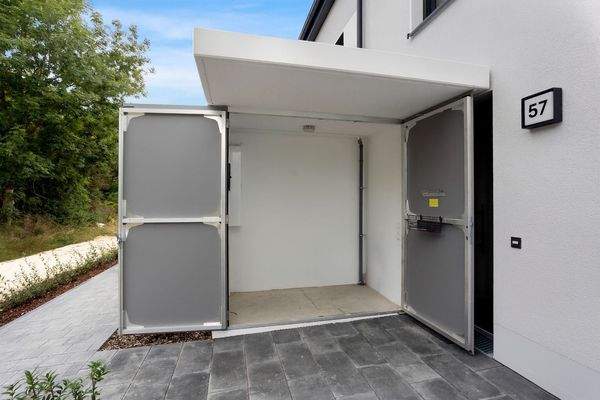 Offener Vorgartenschrank