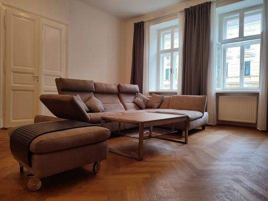 Wohnzimmer / Living Room