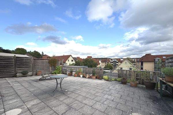 Terrasse 2. OG rechts