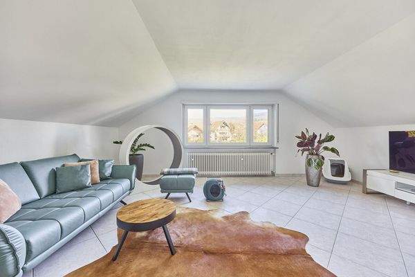 Helles Wohnzimmer Dachgeschoss