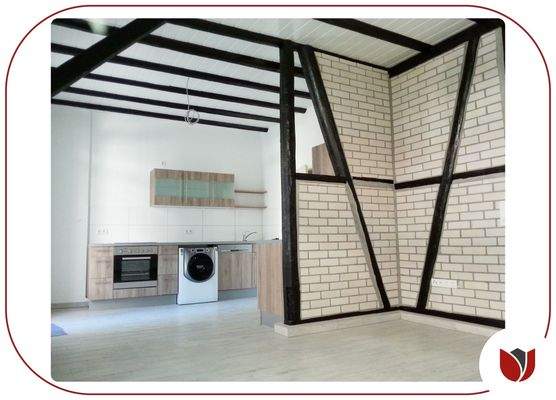 Erdgeschoss: Blick vom Wohnbereich in die Küche