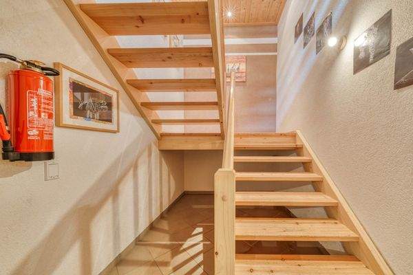 Stiegenaufgang | Keller