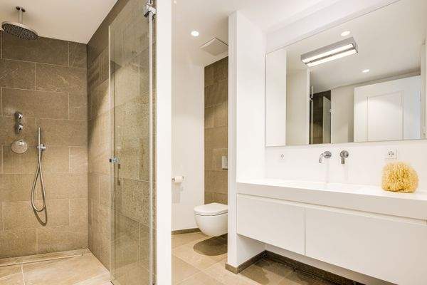 Bad mit Walk-in-Dusche