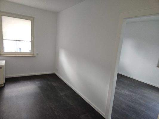 Büro u. Schlafzimmer