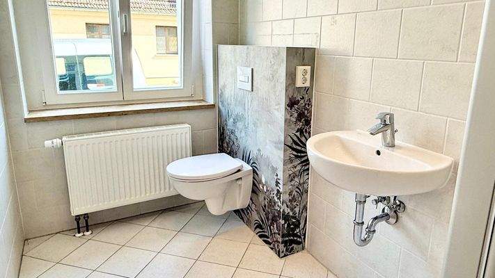 WE EG rechts - Bad Ansicht 1