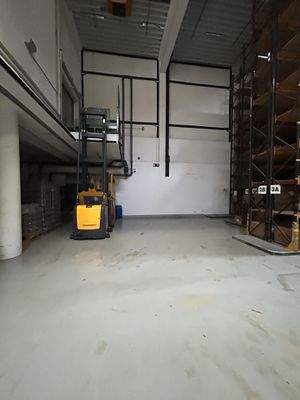 Hochregallager Zugang