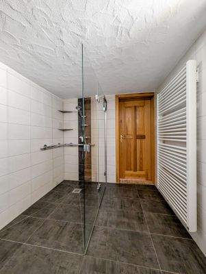 Badezimmer Obergeschoss - Werz Immobilien