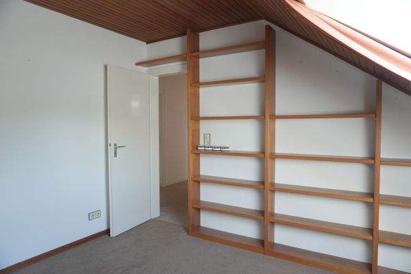 Arbeitszimmer OG b.jpg