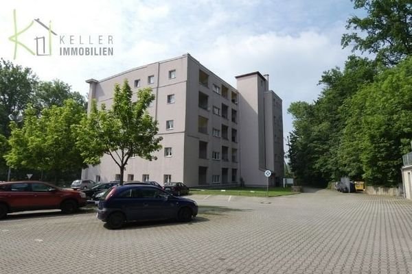 Außenansicht, Parkplatz