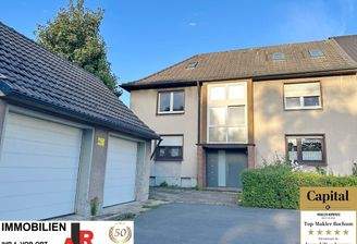 Freistehende, solide 4-Fam.-haus