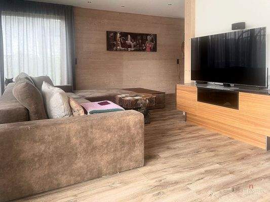 6b0fcb0b-d2e0-42f6-9598-86f86f8a5bf4_original