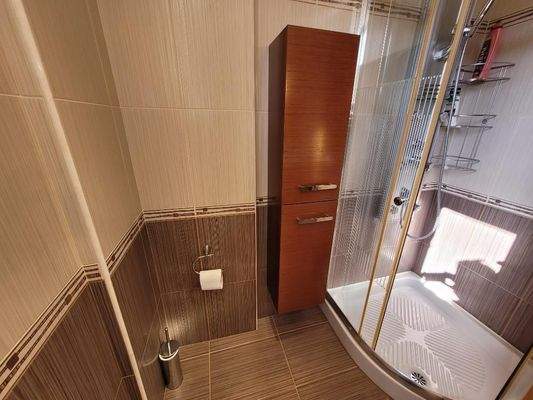 Kreta, Argouli: Zweistöckiges Haus mit Keller zu verkaufen