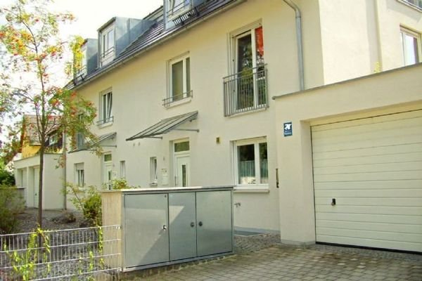 Straßenansicht