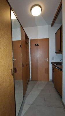 Beispiel Flur mit Pantryküche