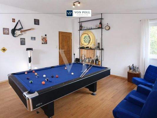 Billardzimmer_mit_Balkon