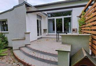 Wohnbereich mit Westterrasse