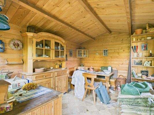 Gartenhütte von innen