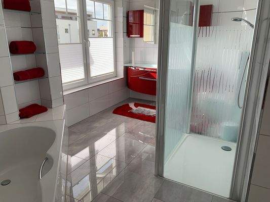 Badezimmer im Obergeschoss