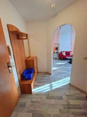 RuhWafeStr Flur, Garderobe 2.jpg