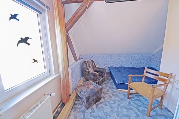 großes Zimmer im DG