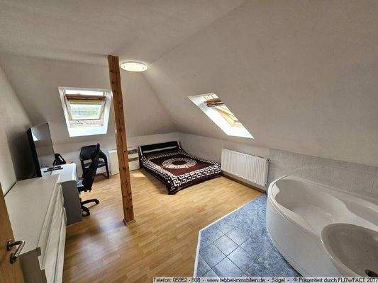 Schlafzimmer 2 im Dachgeschoss