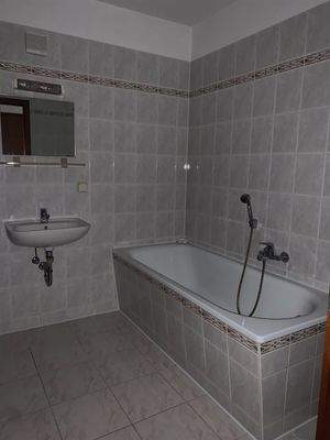 Musterfoto Wohnung darunter