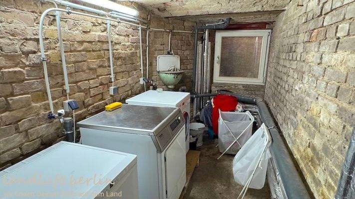 Waschküche im Keller.jpeg