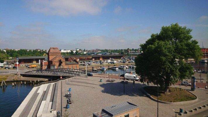 Der Drehbrückenplatz 