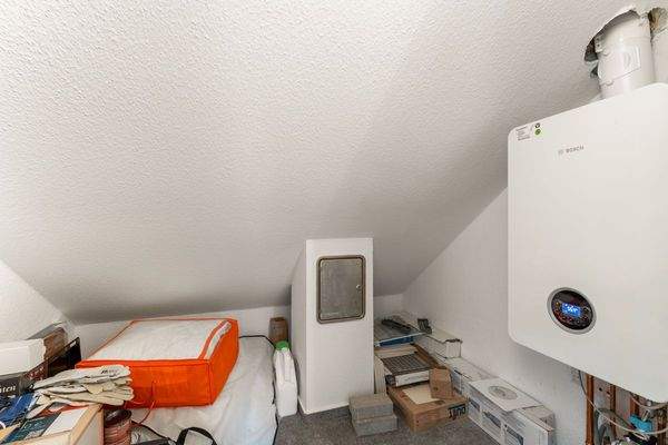 Therme und Abstellraum