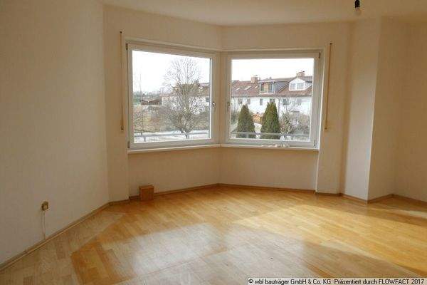 Sehr helles Schlafzimmer im 1 OG