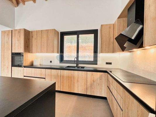 f87c7f3961724f44ba01e5ba2db61d97-original