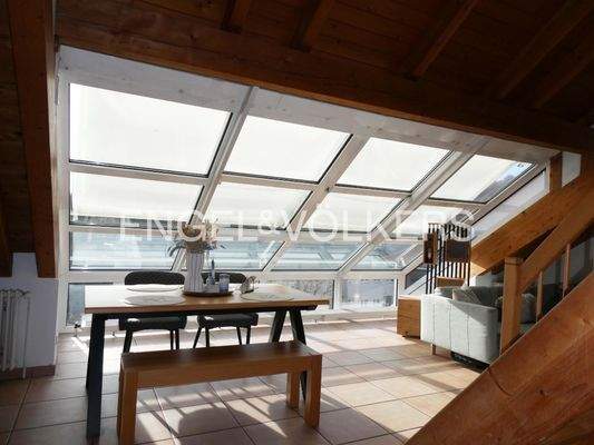 Lichtdurchfluteter Wohnbereich