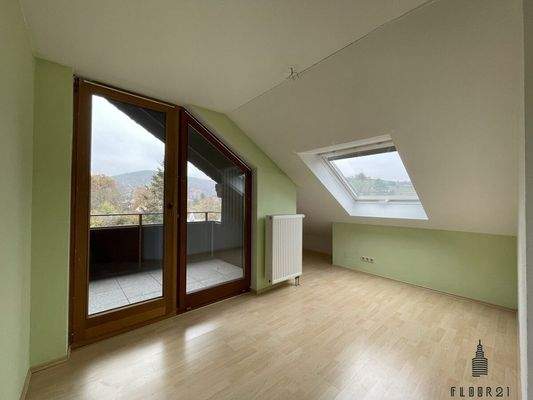 Schlafzimmer mit Balkonzugang