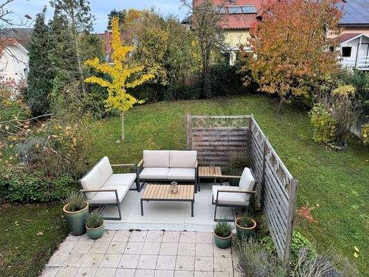 KI generierte Möblierung Terrasse