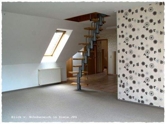 Blick v. Wohnbereich in Diele