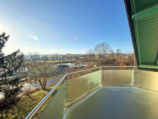 Südlich ausgerichteter Balkon mit Blick auf die Werra und Weitblick über Mihla