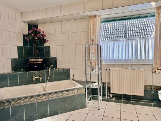 Vollbad im Obergeschoss