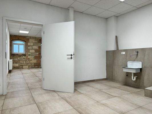 Hauswirtschaftsraum im EG (mit Gartenzugang)