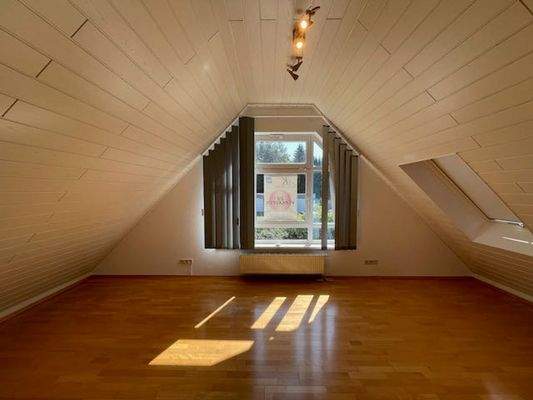 Dachgeschoss Zimmer