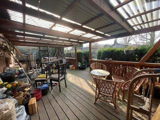 überdachte Terrasse