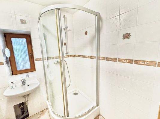 Duschbad Einliegerwohnung 2