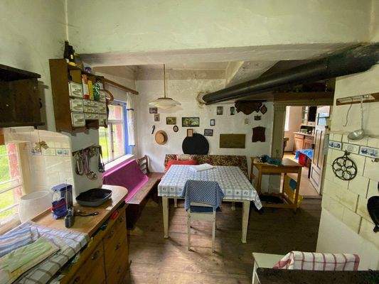 34 Blick in die Küche des Erdgeschosses.jpg