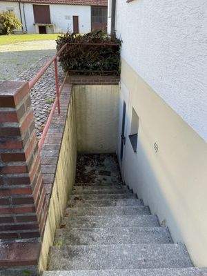 Ostseite mit Kelleraußentreppe