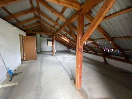 Dachboden ausbaufähig