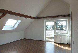 sehr helles Wohnzimmer 