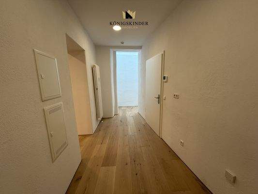 Eingang/Lichtschacht