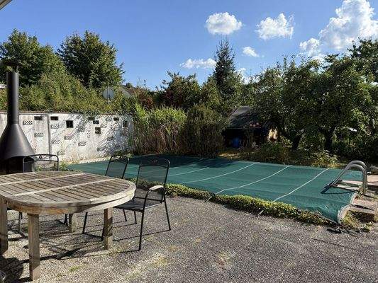 Garten mit Aussenpool