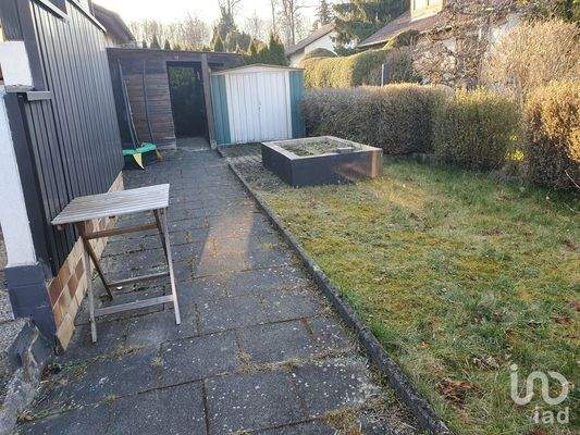 Gartenanteil mit Gartenhütte