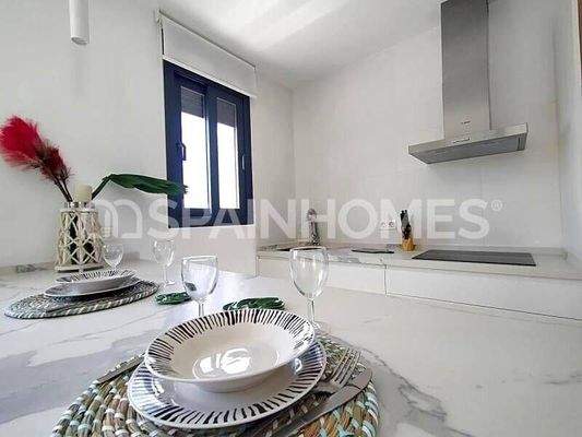 Detached Villas with Pool in Alicante